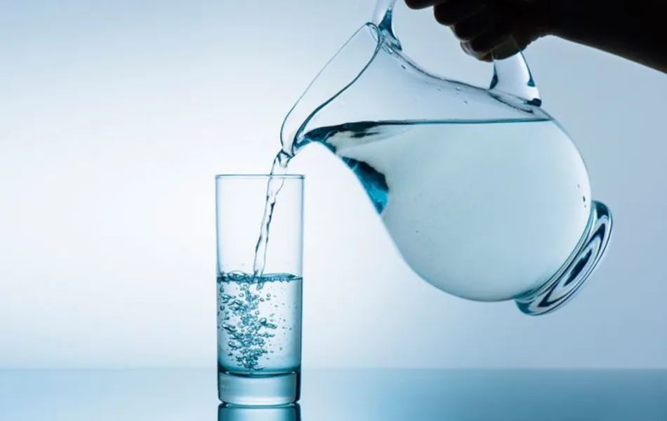 zachem-pit-tyopluyu-vodu-02